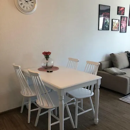 Ferienwohnung Rosengarten In *